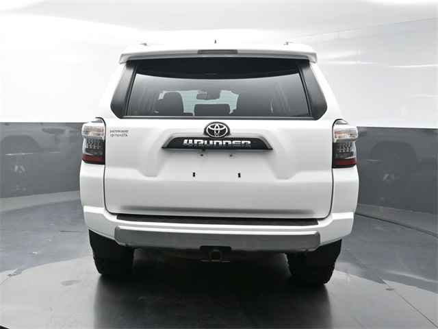 2023 Toyota 4Runner TRD Off-Road photo 3
