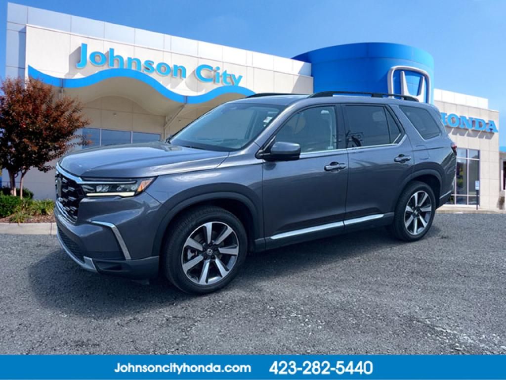 2023 Honda Pilot Elite's photo
