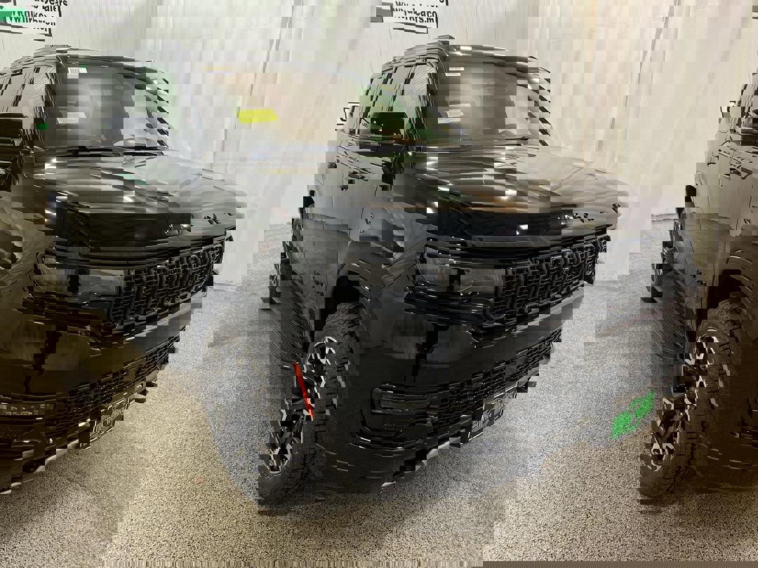 2025 Jeep Wagoneer Series II's photo