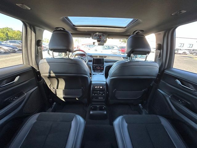 2025 Jeep Grand Cherokee Altitude X photo 33