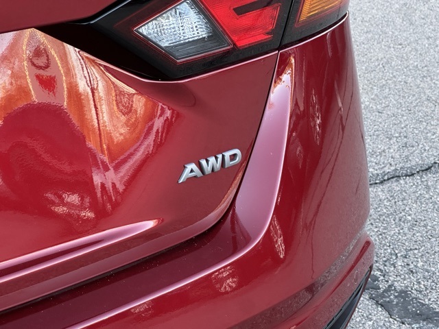 2025 Nissan Altima SR photo 3