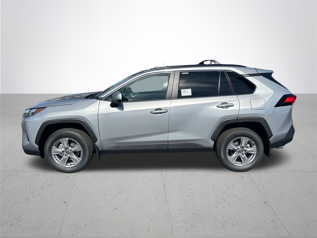 2025 Toyota RAV4 XLE photo 10