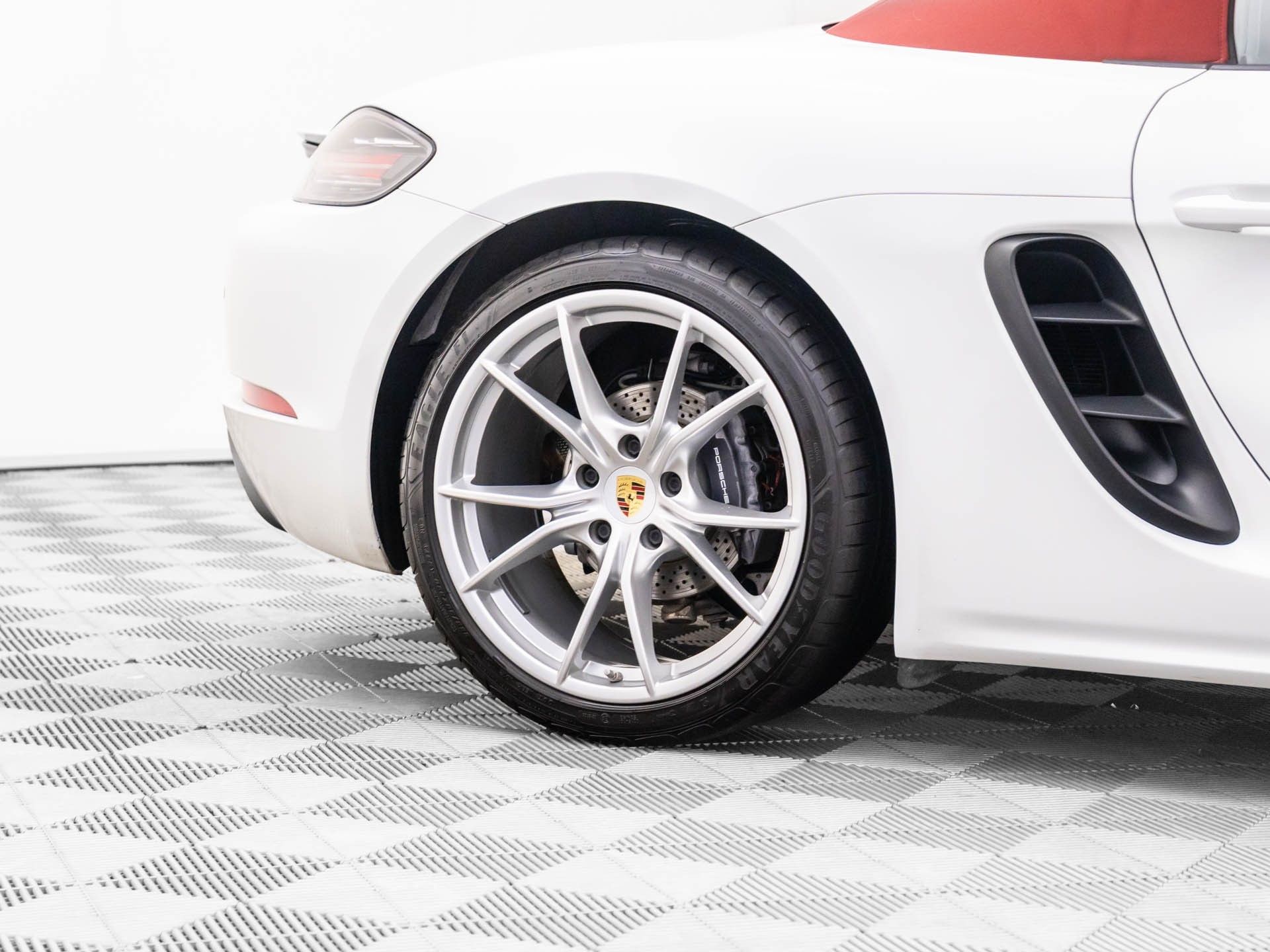 2019 Porsche Boxster photo 29