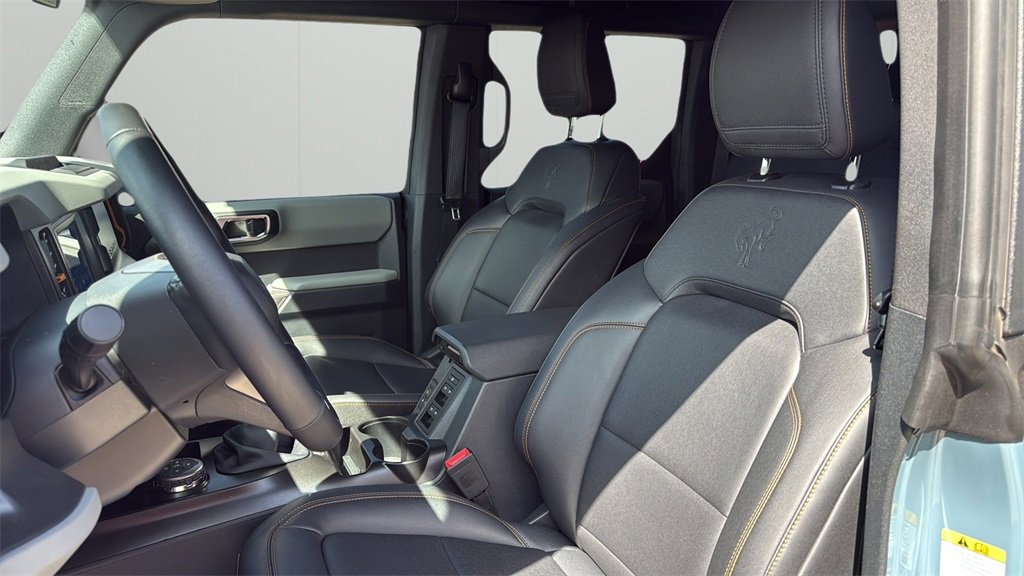 2022 Ford Bronco Base photo 12