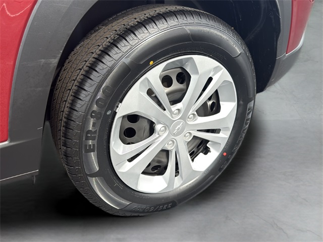 2025 Chevrolet Trax LS photo 16