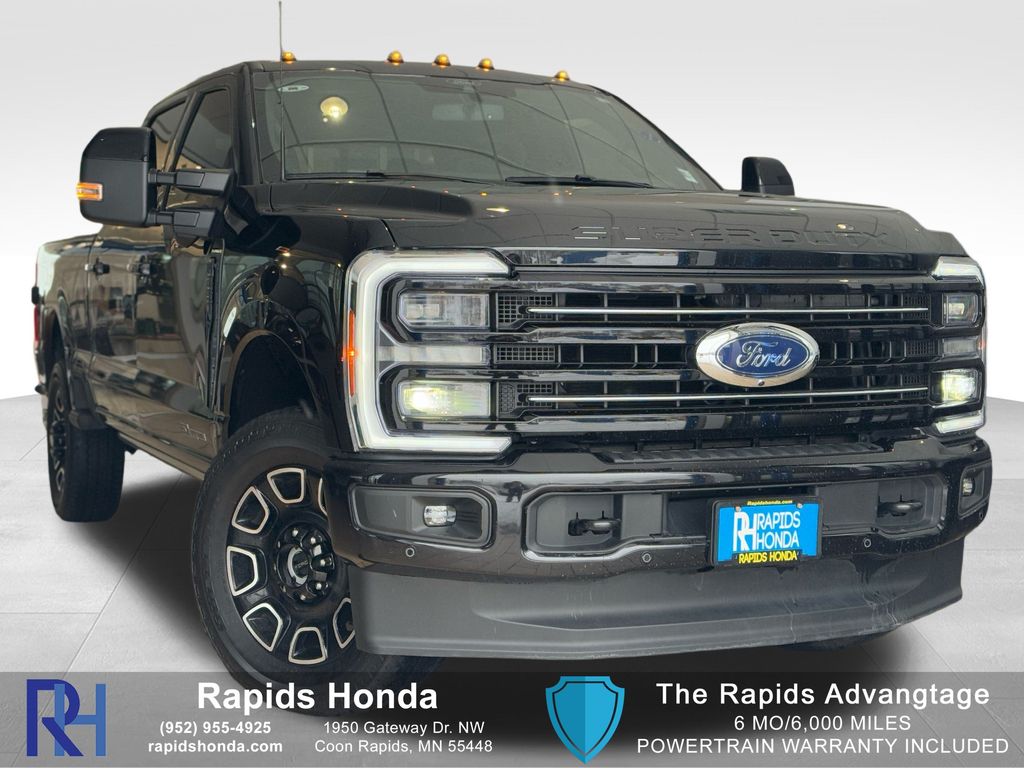 2025 Ford F-250 Super Duty Platinum's photo
