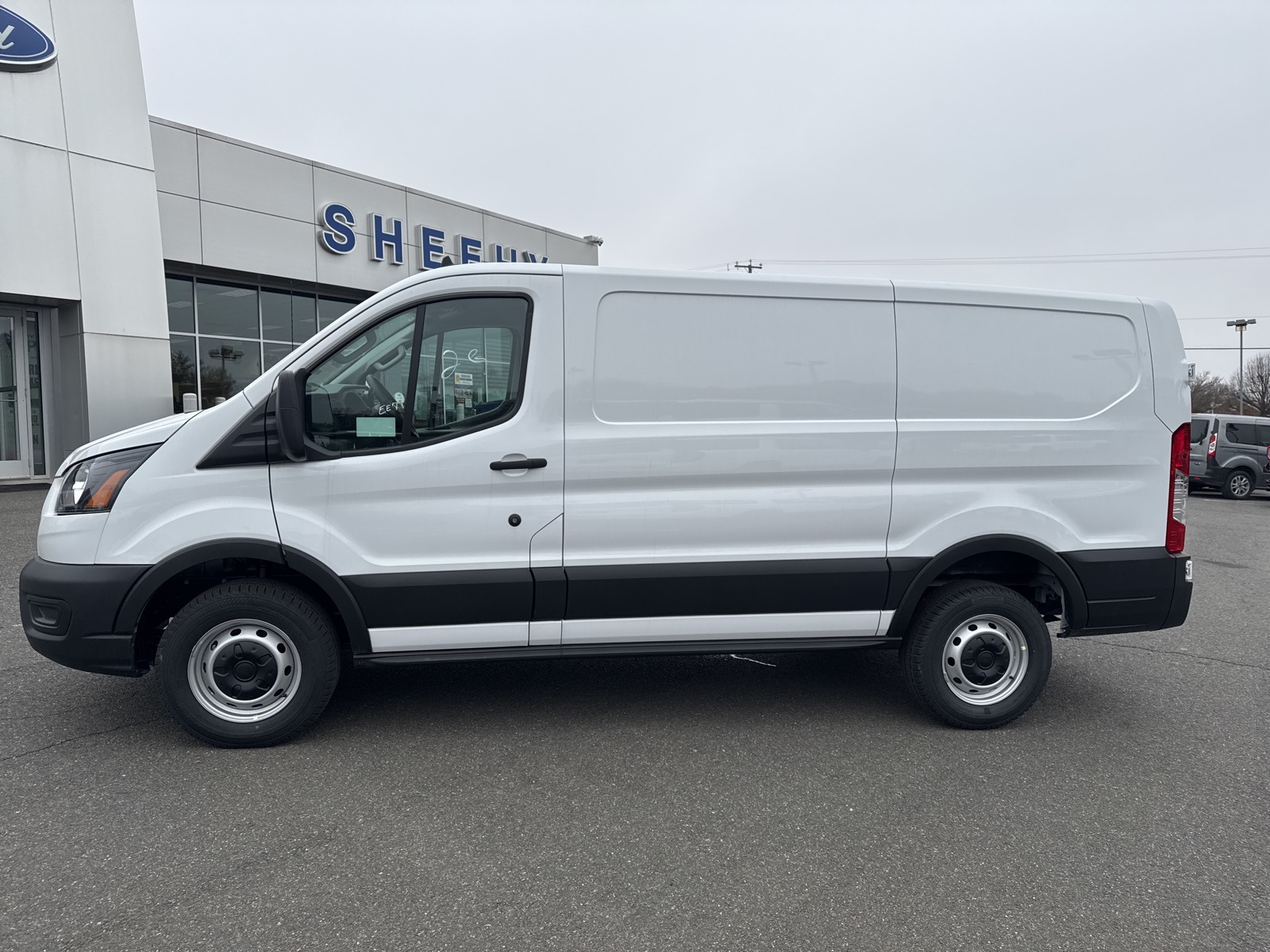 2024 Ford Transit photo 5