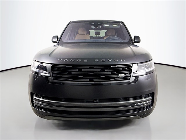 2023 Land Rover Range Rover SE photo 2