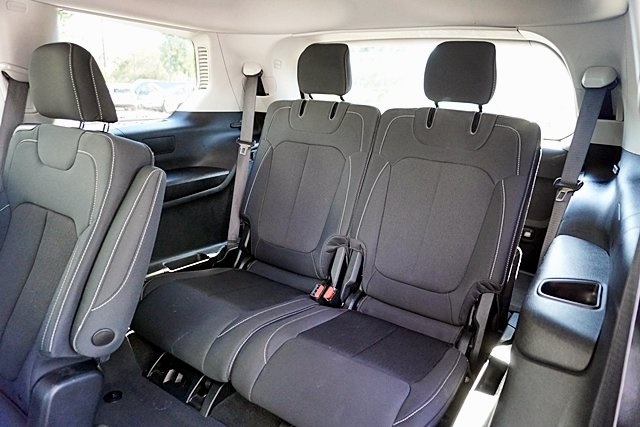 2023 Jeep Grand Cherokee Laredo photo 17