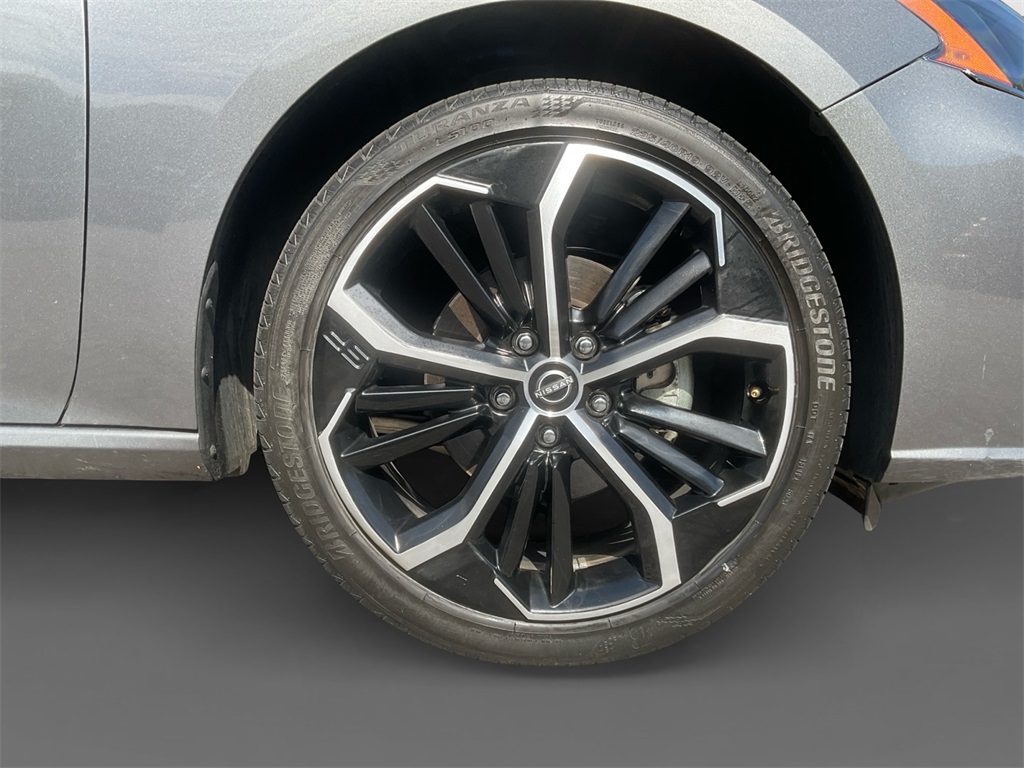 2024 Nissan Altima 2.5 SR photo 8