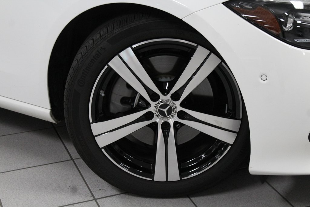 2025 Mercedes Benz C 300 4MATIC photo 3