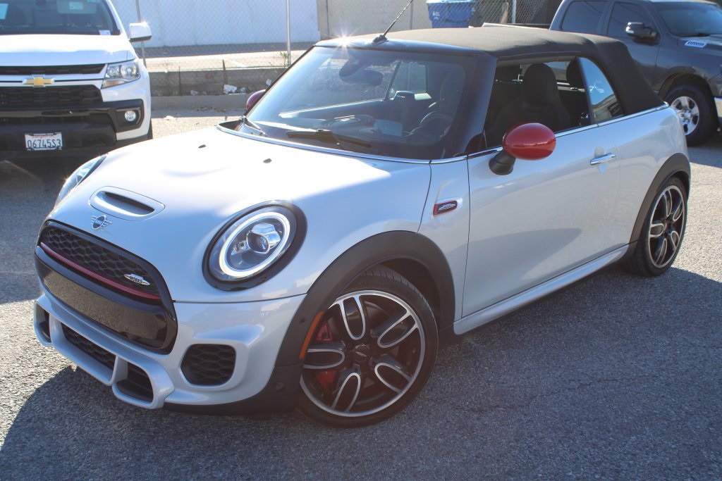 2019 MINI Convertible John Cooper Works's photo
