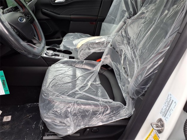 2025 Ford Escape Hybrid ST-Line Select photo 6