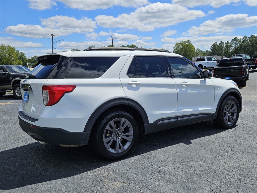 2023 Ford Explorer XLT photo 12