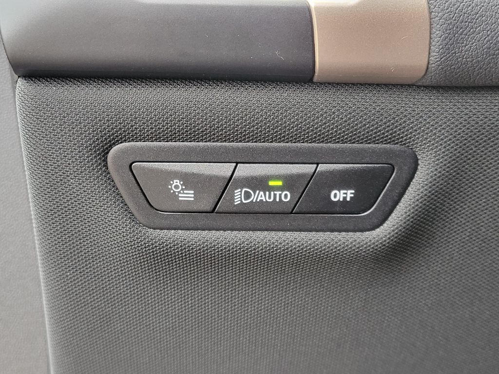 2026 Bmw iX photo 28