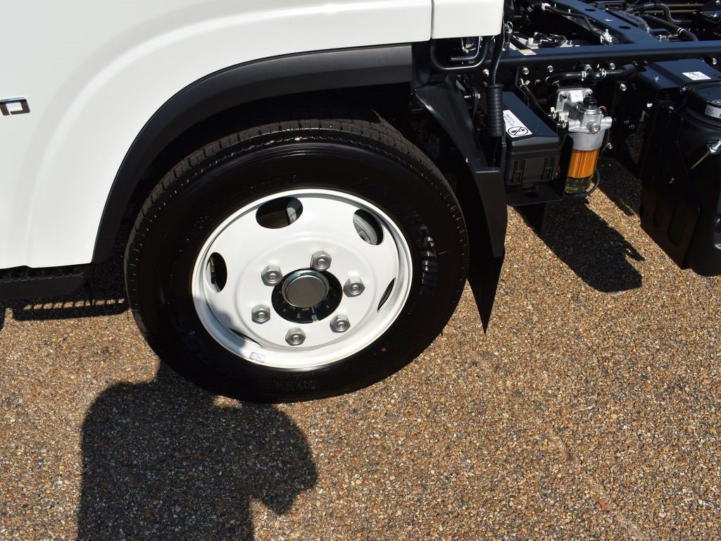 2025 Chevrolet Silverado photo 3