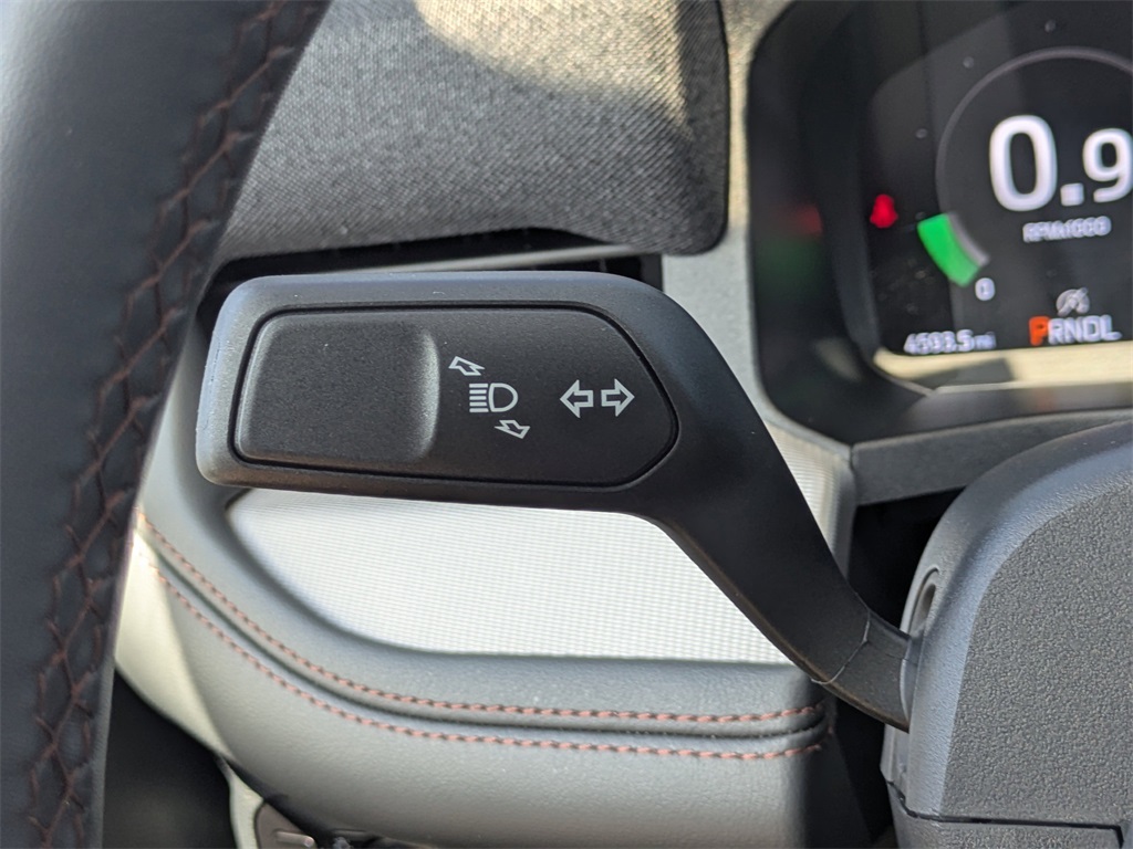 2025 Ford Explorer photo 28