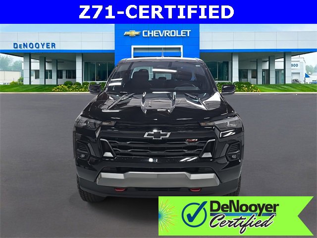 2023 Chevrolet Colorado Z71 photo 2