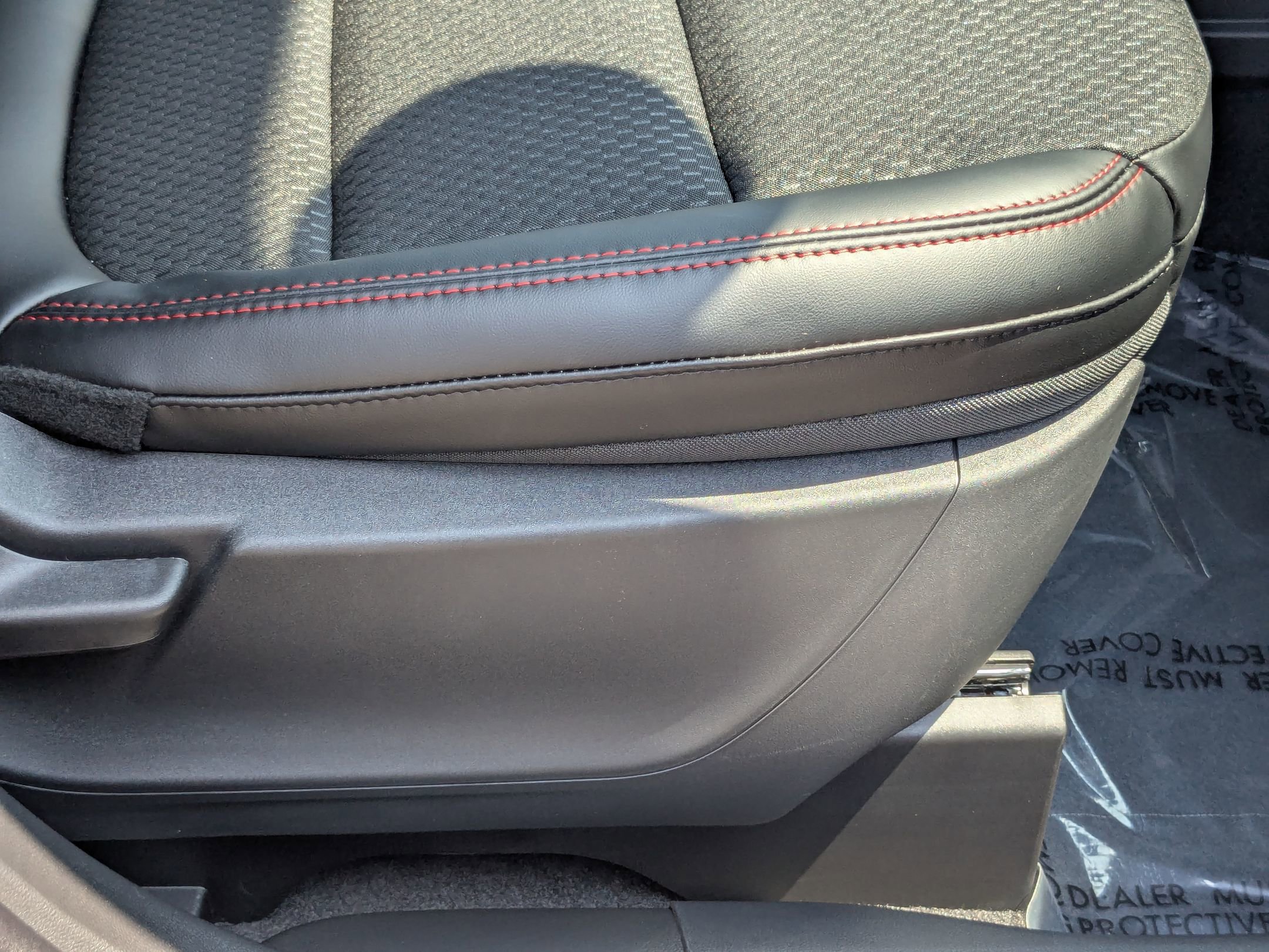2025 Ford Escape ST-Line photo 34