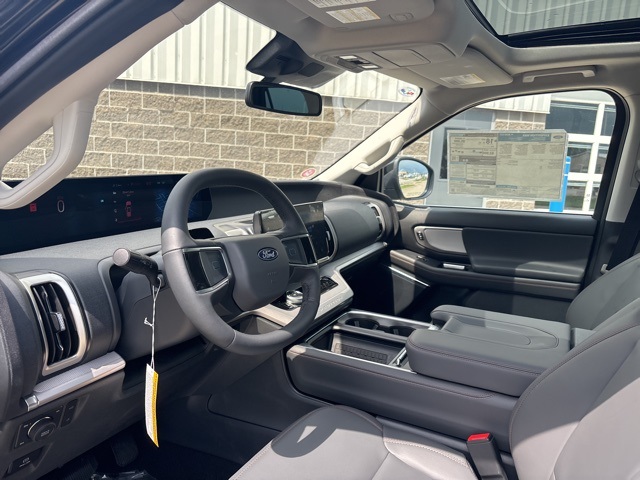 2025 Ford Expedition MAX photo 17