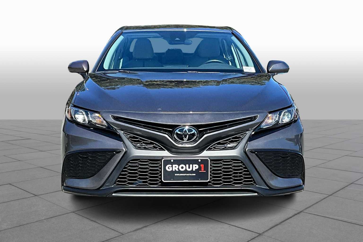 2024 Toyota Camry SE photo 3