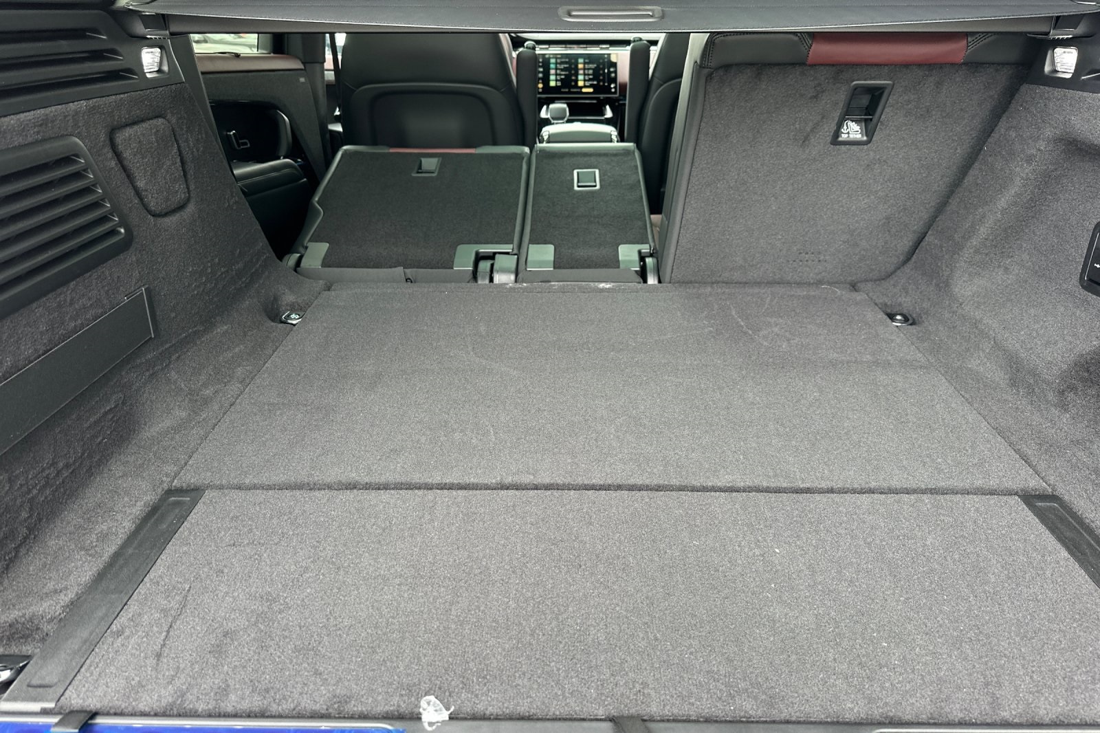 2025 Land Rover Range Rover Sport SE photo 17