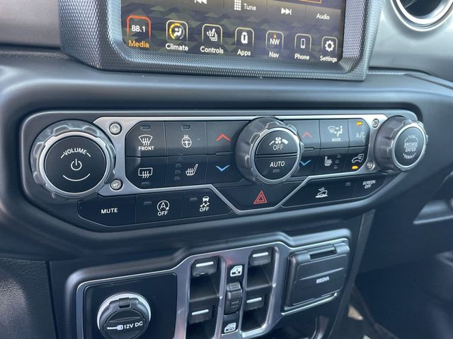 2021 Jeep Wrangler Unlimited Sahara photo 18