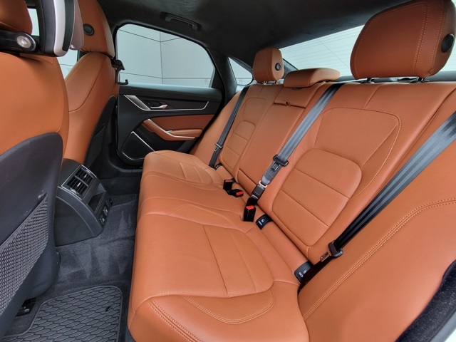 2024 Jaguar XF R-Dynamic SE photo 21