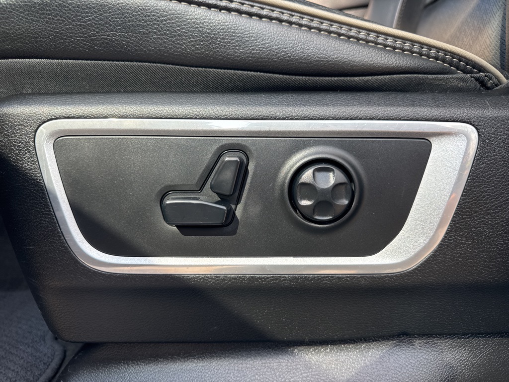 2020 Ram 1500 Laramie photo 26