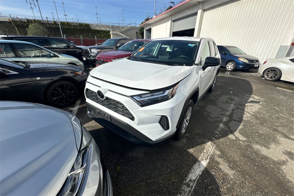 Used 2024 Toyota RAV4 LE with VIN 2T3F1RFV1RW441207 for sale in Northfield, Minnesota