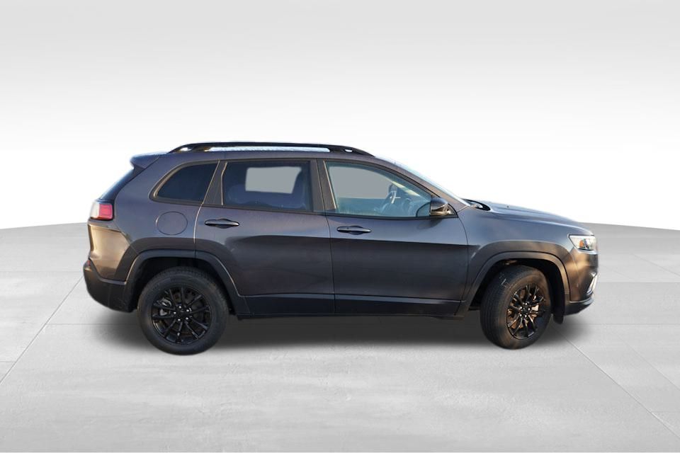 2023 Jeep Cherokee Altitude photo 2