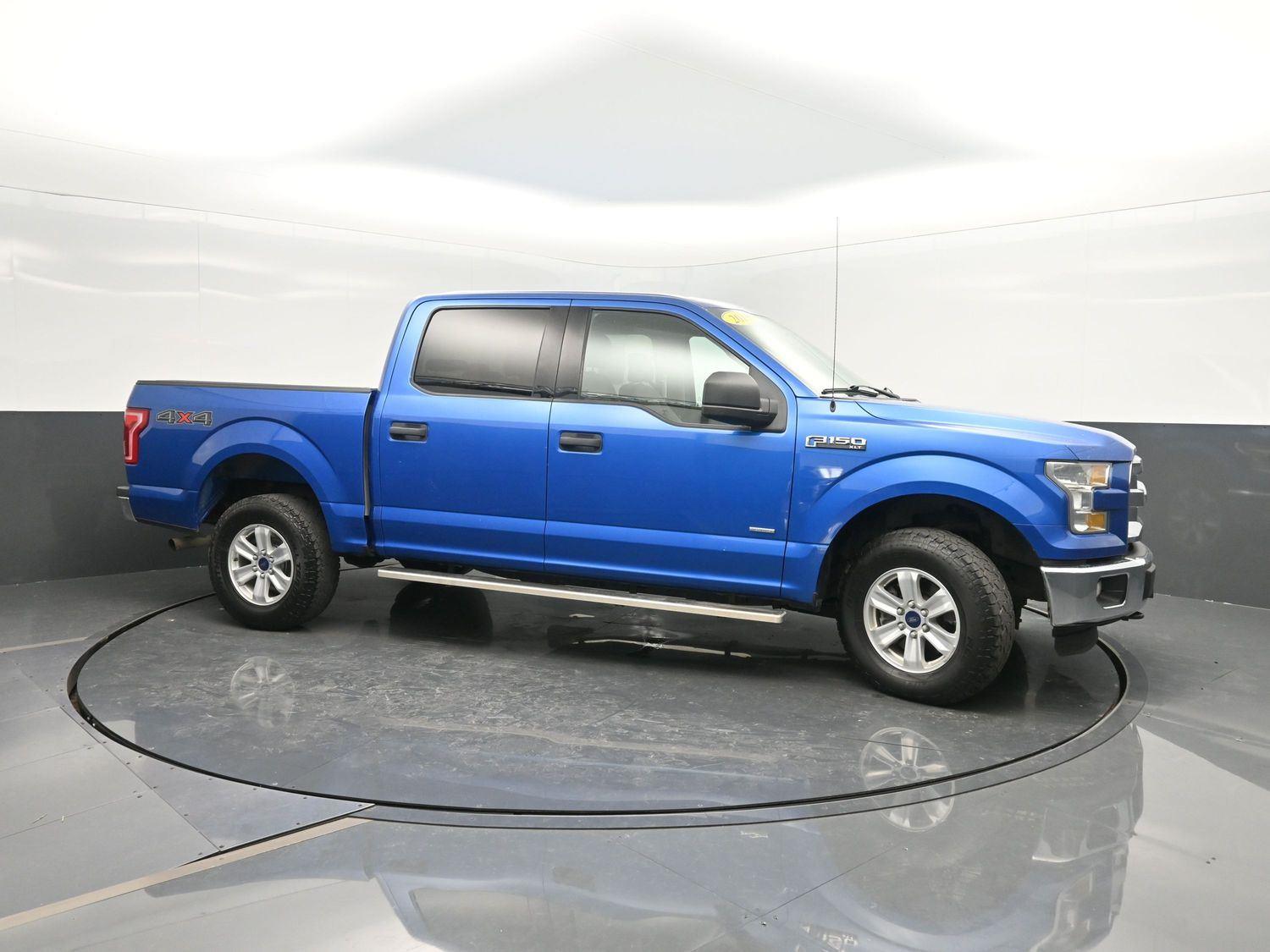 2015 Ford F-150 XLT photo 3