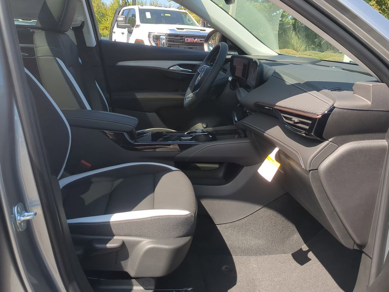 2025 Buick Envision Sport Touring photo 29