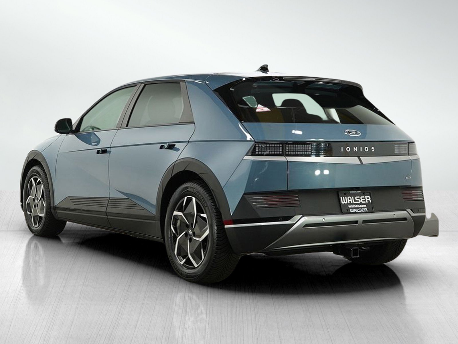 2024 Hyundai Ioniq 5 SEL photo 3