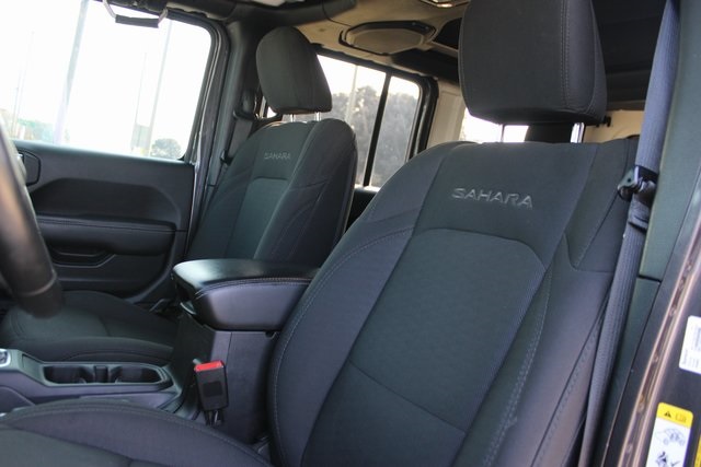 2020 Jeep Wrangler Unlimited Sahara photo 27