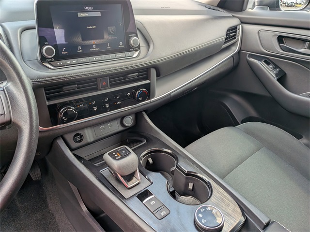 2025 Nissan Rogue S photo 15