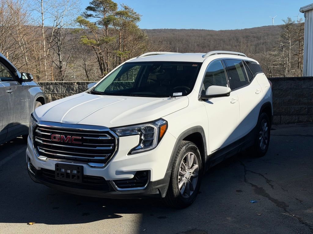 2024 GMC Terrain SLT's photo