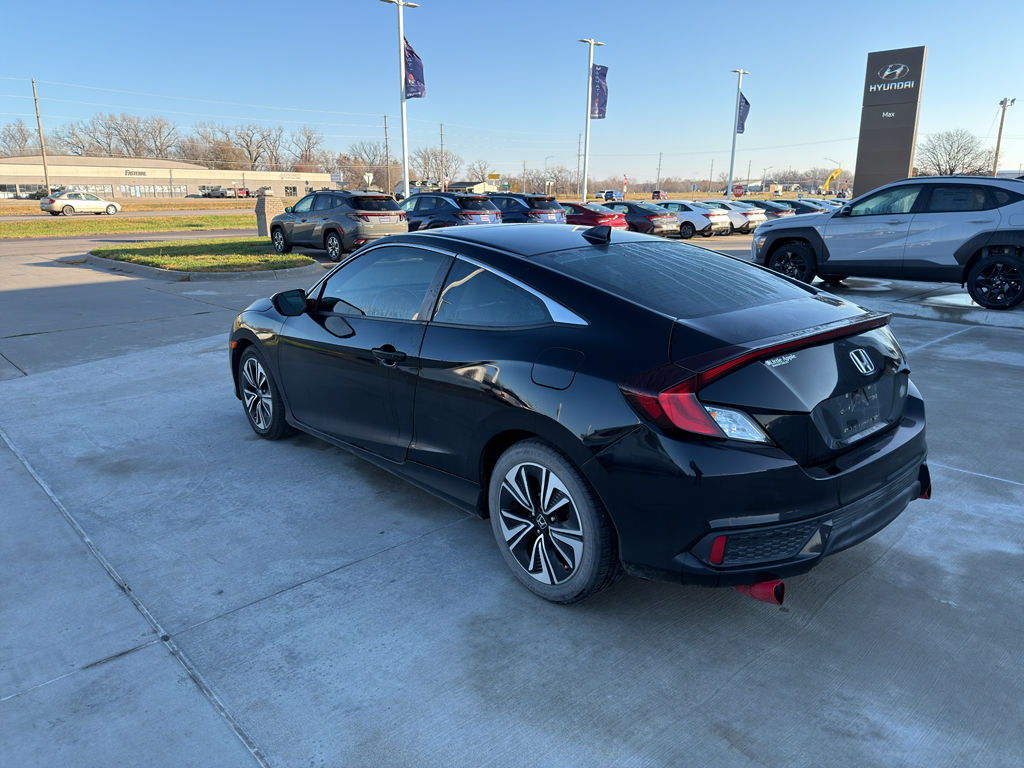 2018 Honda Civic EX-T photo 3