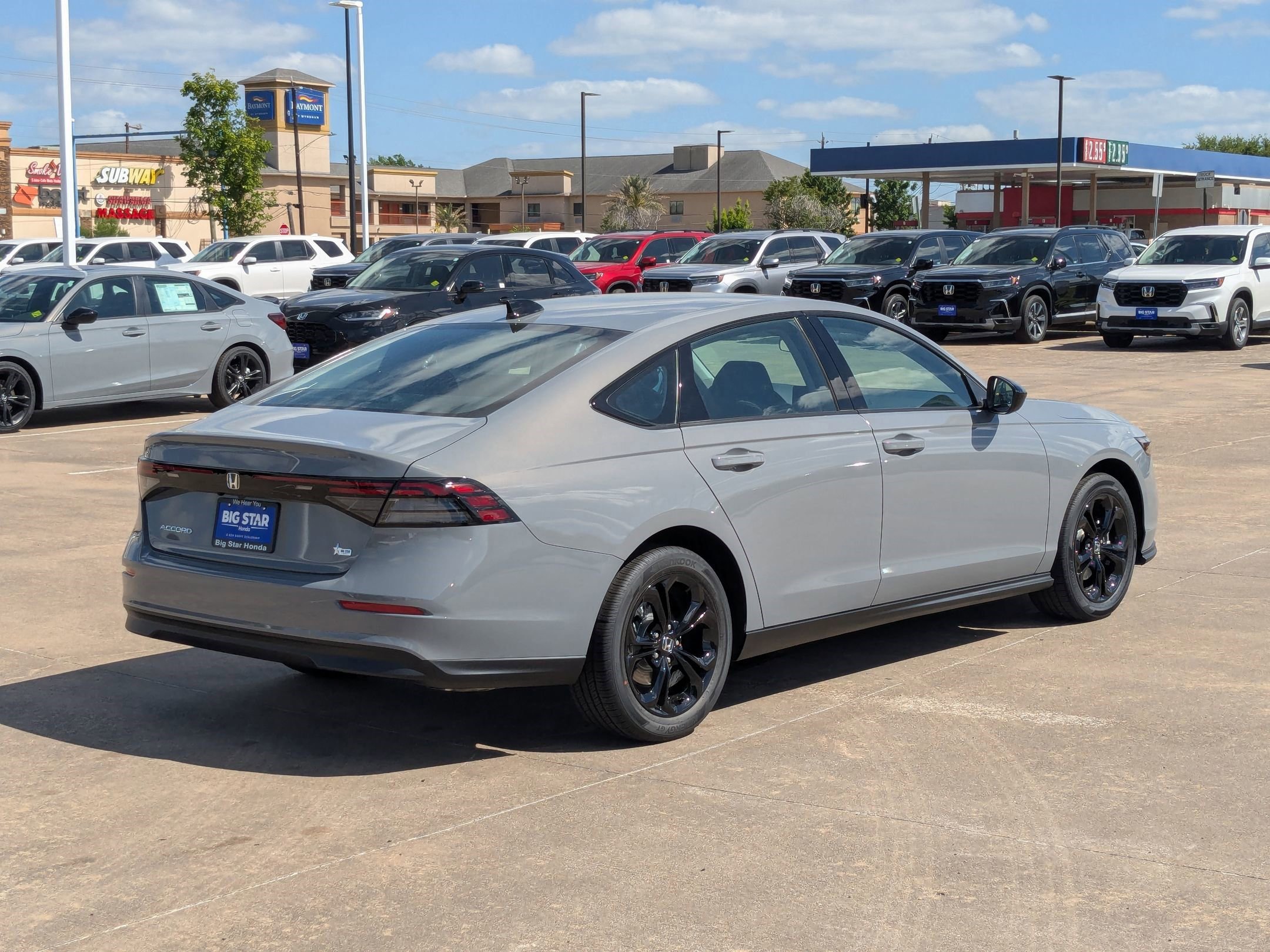 2025 Honda Accord SE photo 4