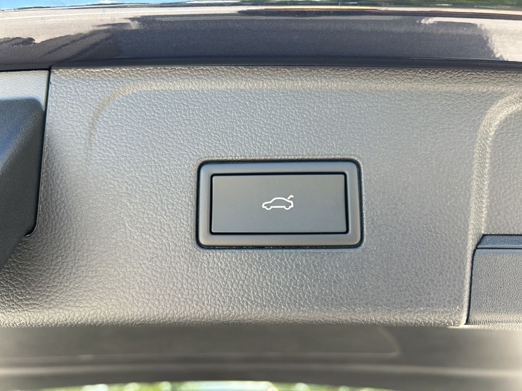 2026 Volkswagen Atlas SEL photo 48
