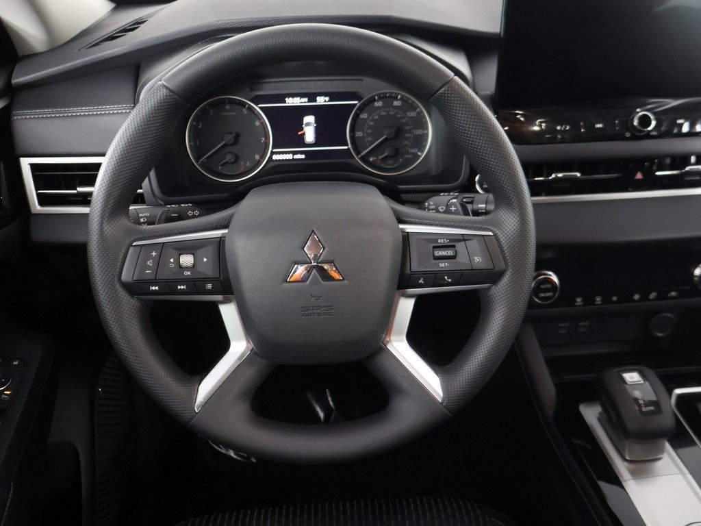 2025 Mitsubishi Outlander ES photo 34