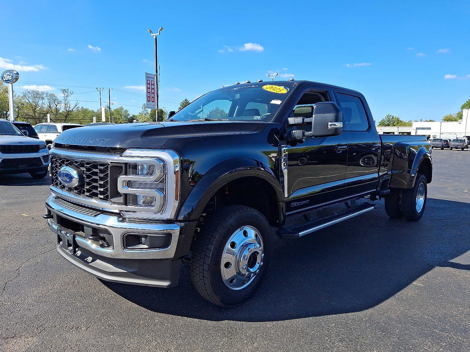 2025 Ford F-450 Lariat photo 3