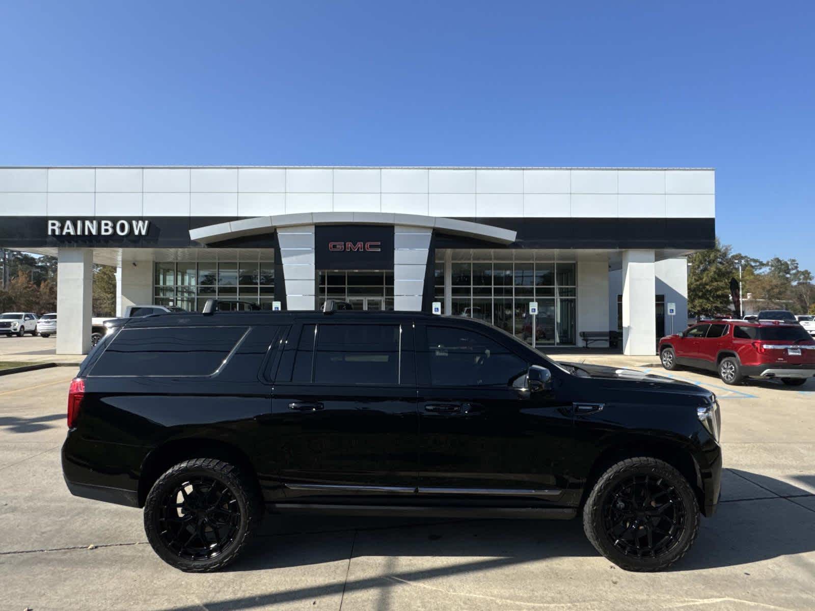 2024 GMC Yukon XL Denali Ultimate's photo