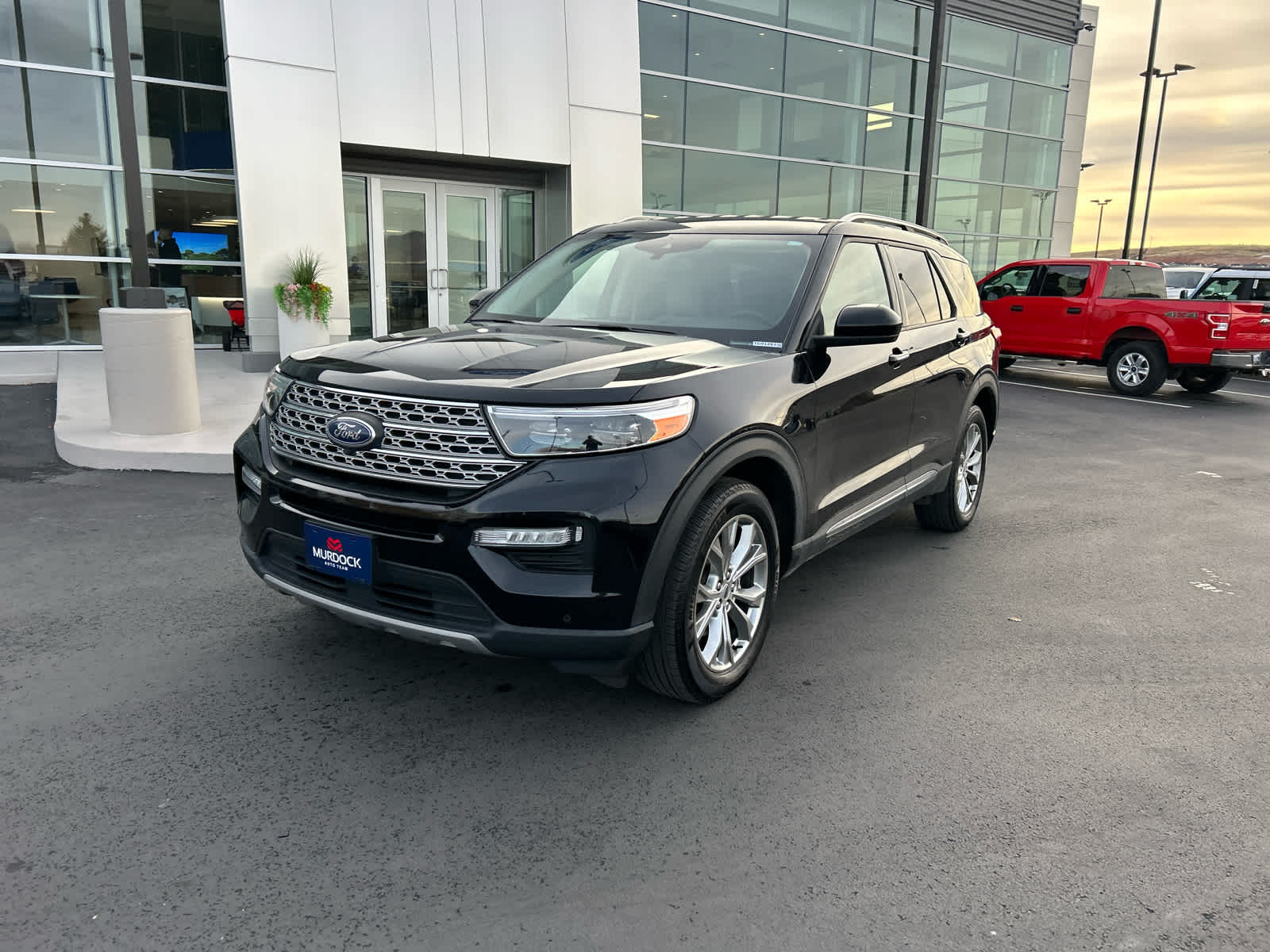 2024 Ford Explorer Limited photo 2