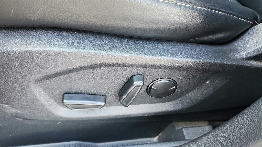 2024 Ford Edge SEL photo 18