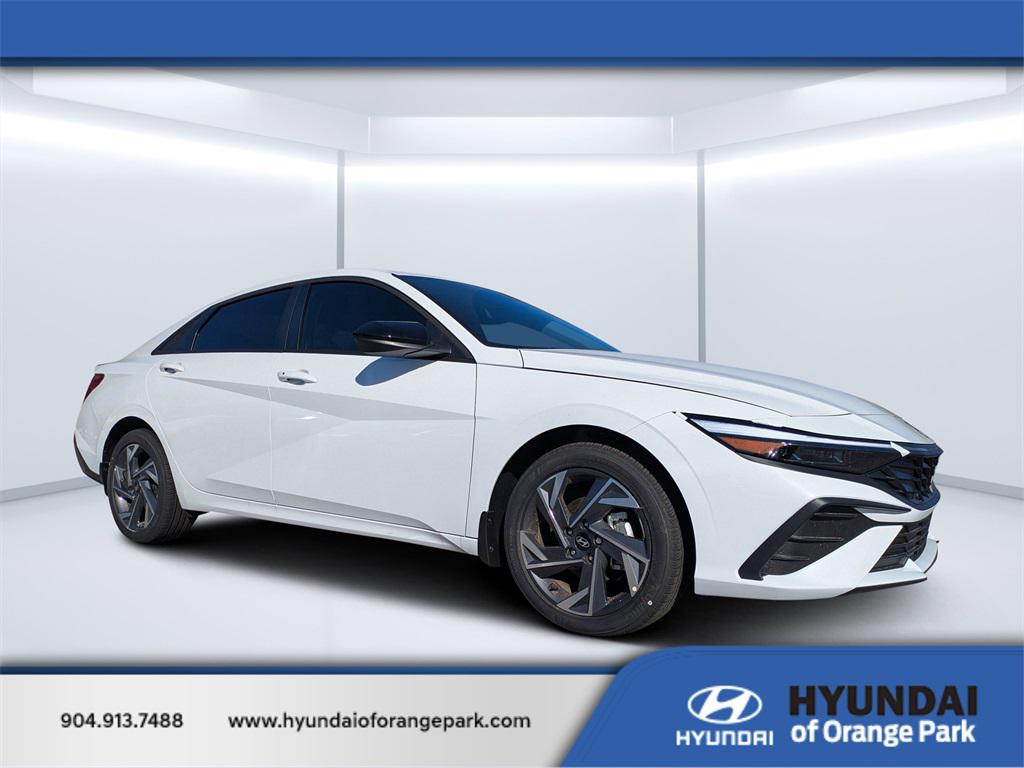 2025 Hyundai Elantra SEL's photo