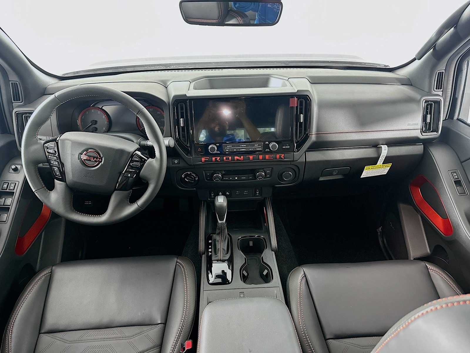 2025 Nissan Frontier Crew Cab PRO-4X photo 3