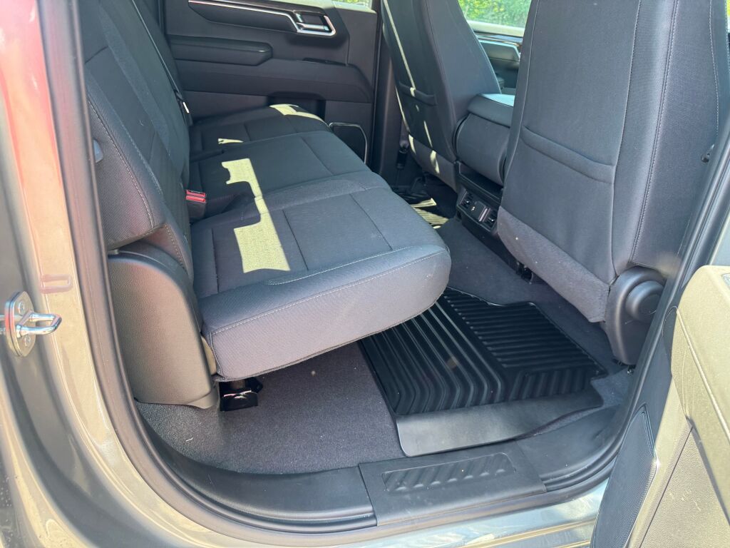 2024 Chevrolet Silverado 1500 LT photo 17