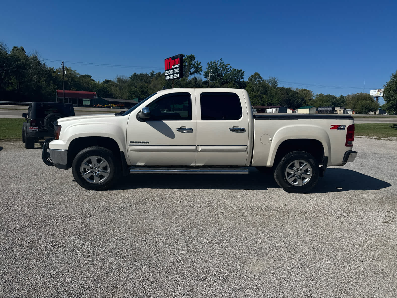 2013 Gmc Sierra 1500 SLE photo 2