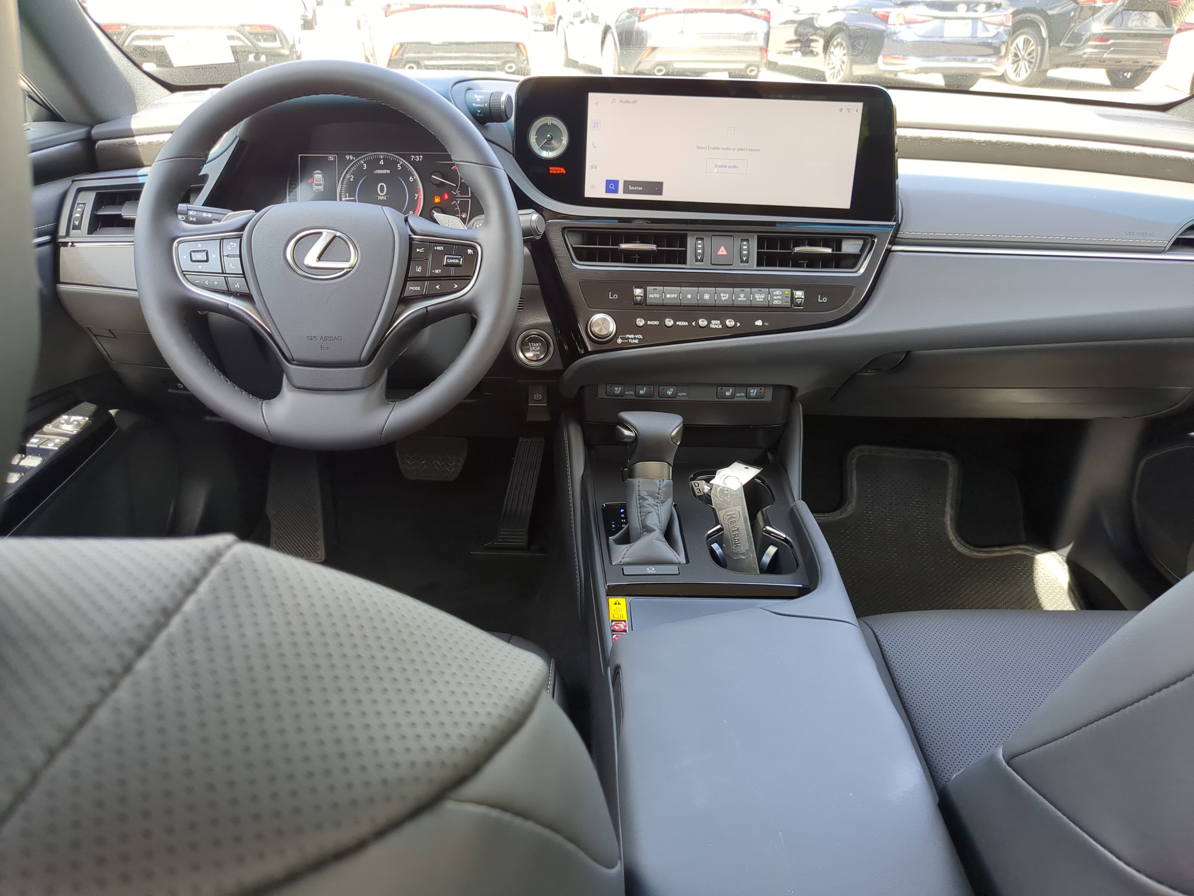 2025 Lexus ES 350 F SPORT Design photo 11